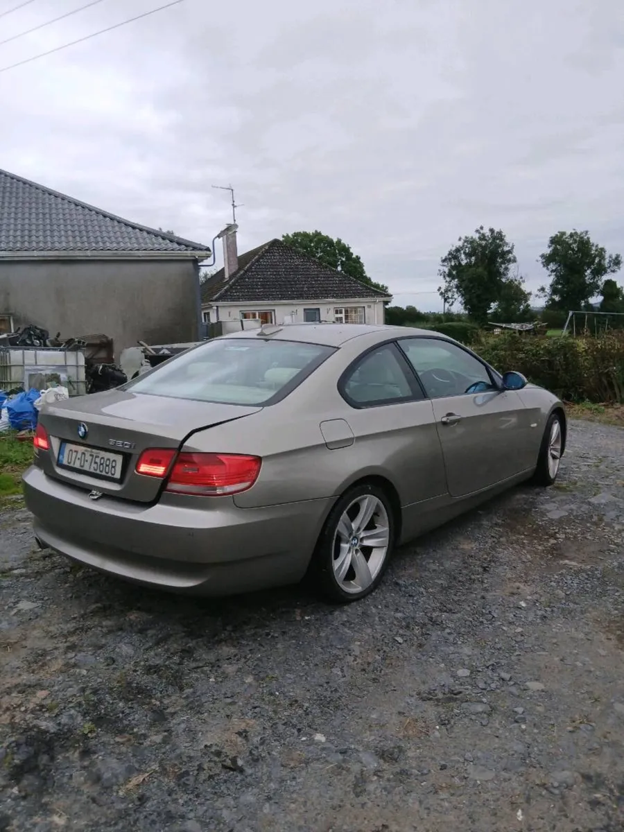 BMW 320i  coupe for parts - Image 1