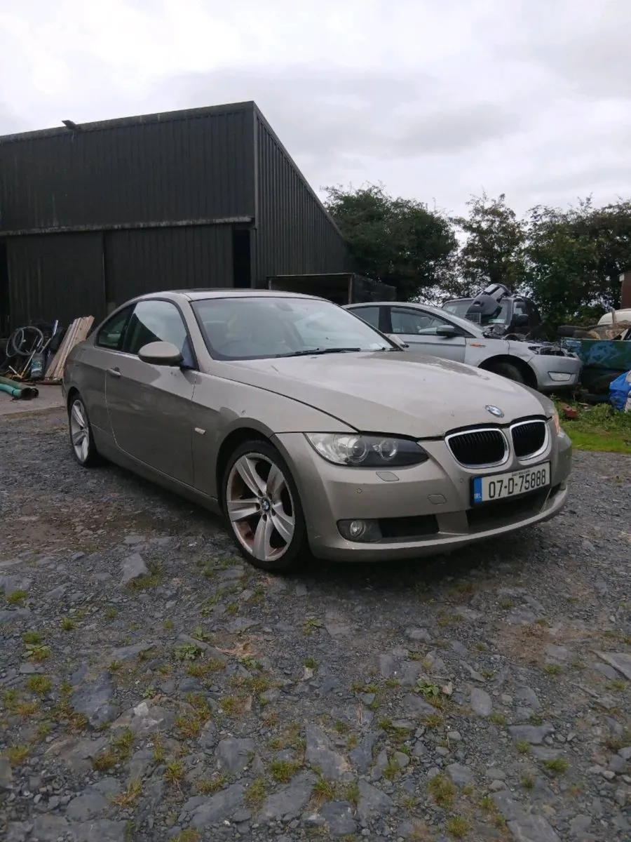 BMW 320i  coupe for parts - Image 2