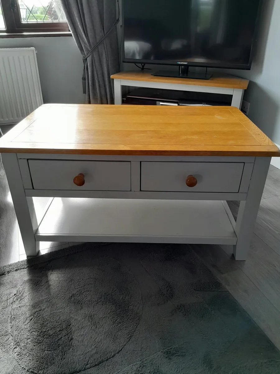 Living Room set - Image 1