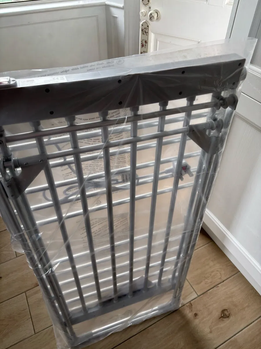 Heated Winged Clothes Airer - Dryer - Image 4