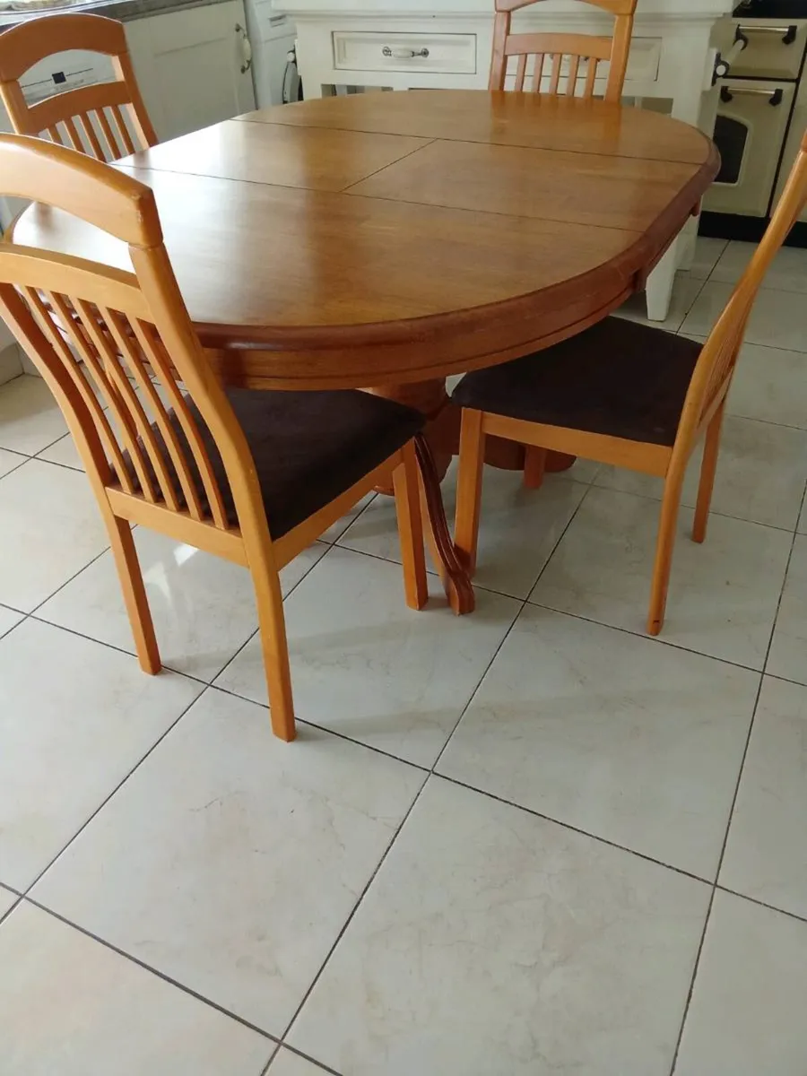 Kitchen table and chairs - Image 3