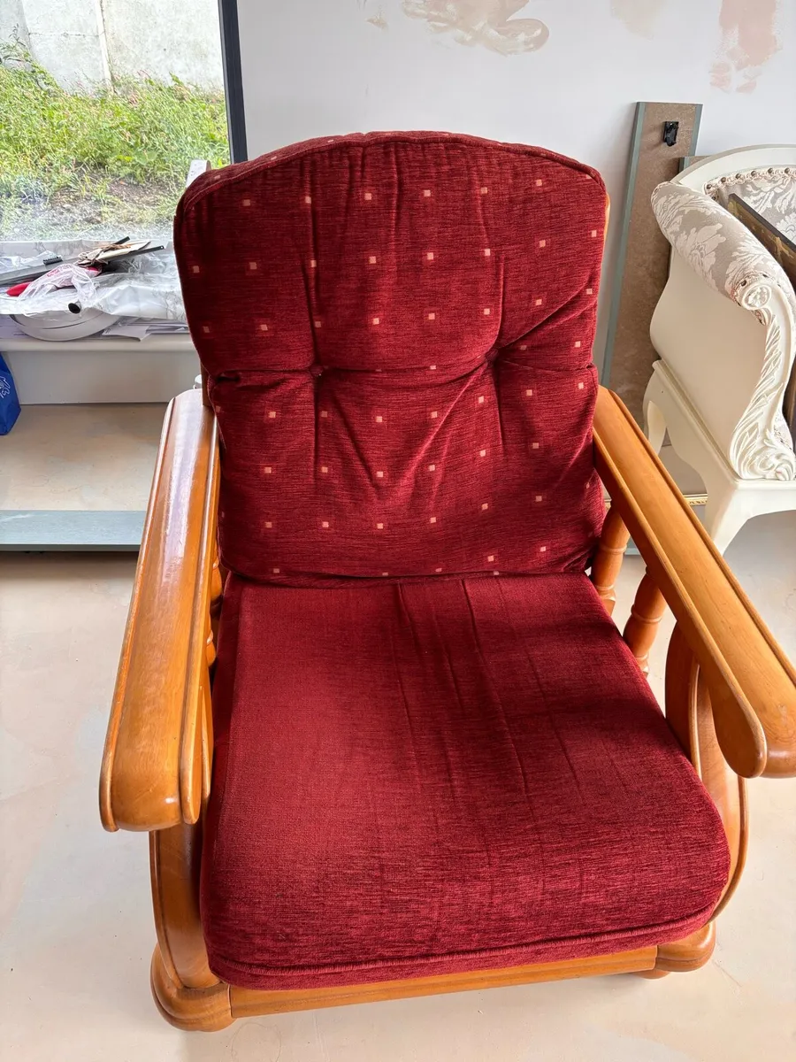 3-seater couch and 2 accent chairs - Image 3