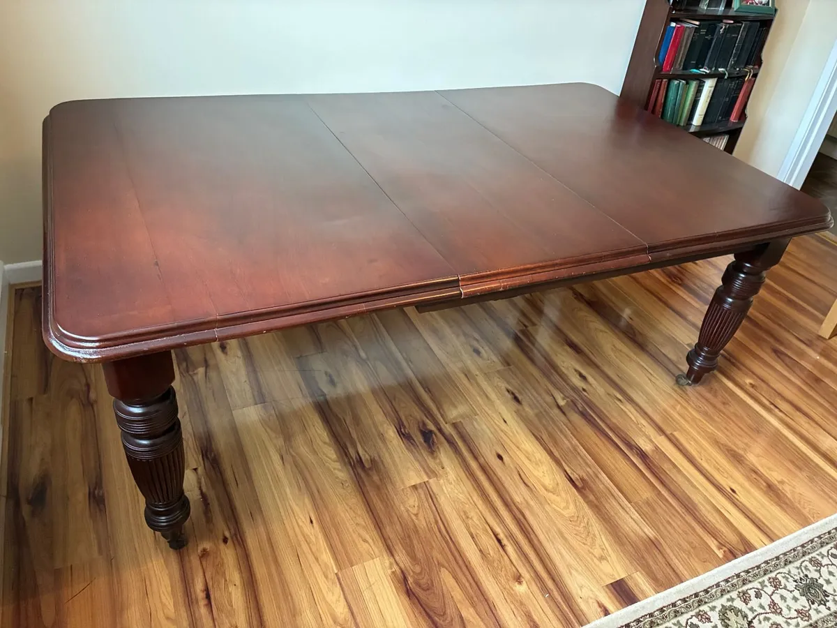 Mahogany dining table - Image 3