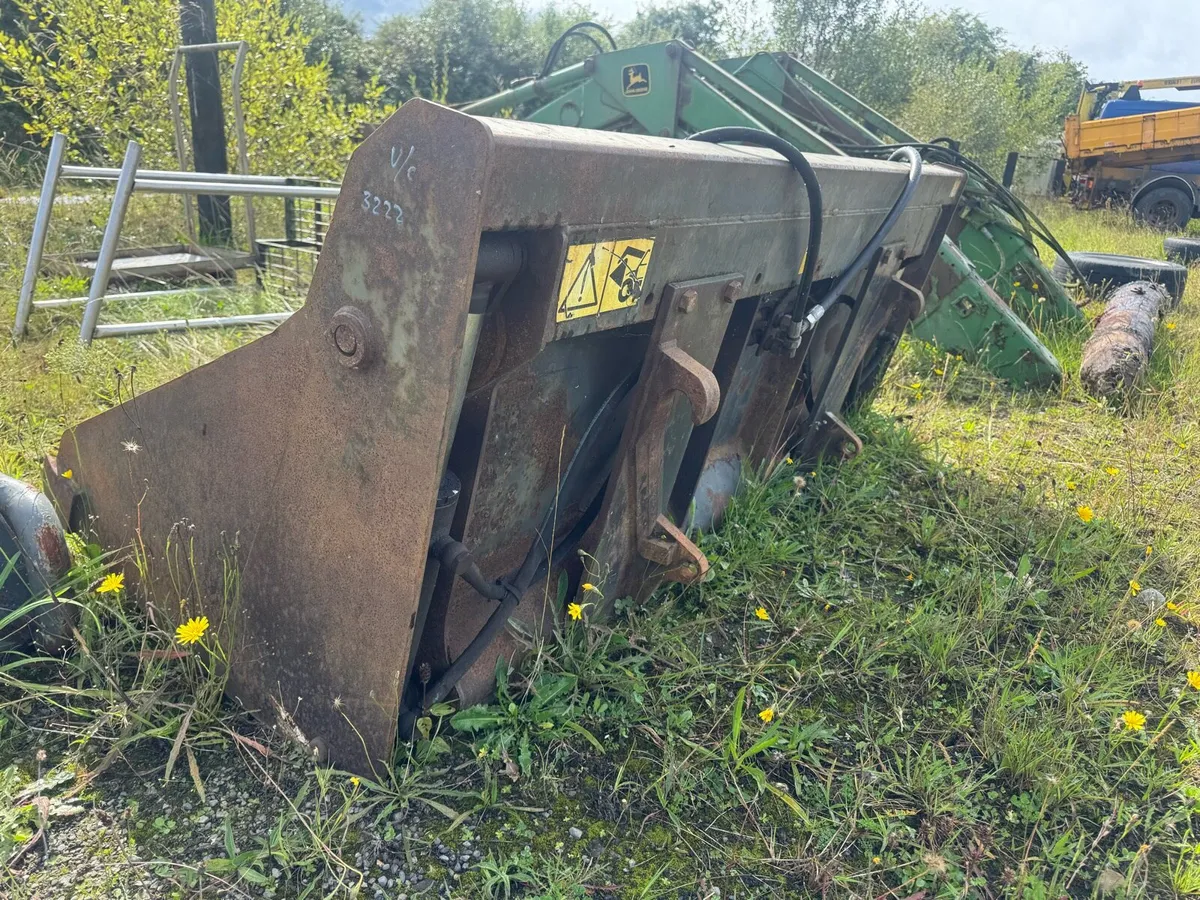 Loader bucket 4 in one grab with euro hitch - Image 3