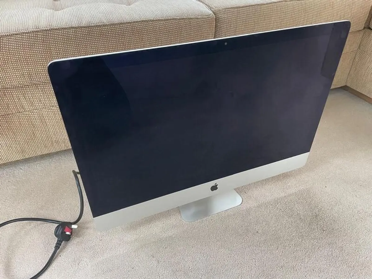 iMac 5K loaded with 40gb ram 1TB Hardrive. - Image 2