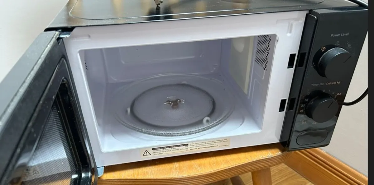 Microwave - Image 2
