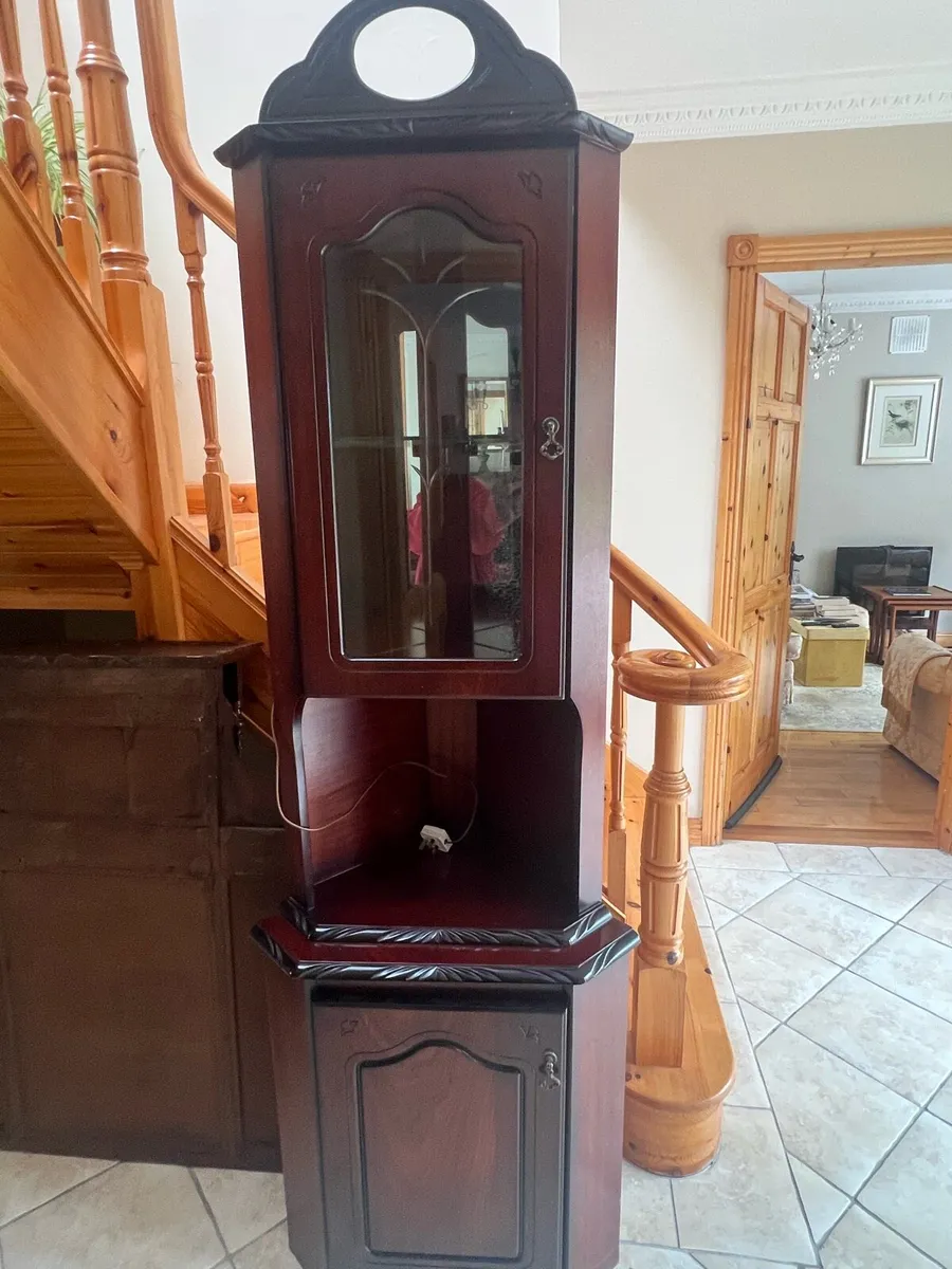 2 mahogany cabinets - Image 1