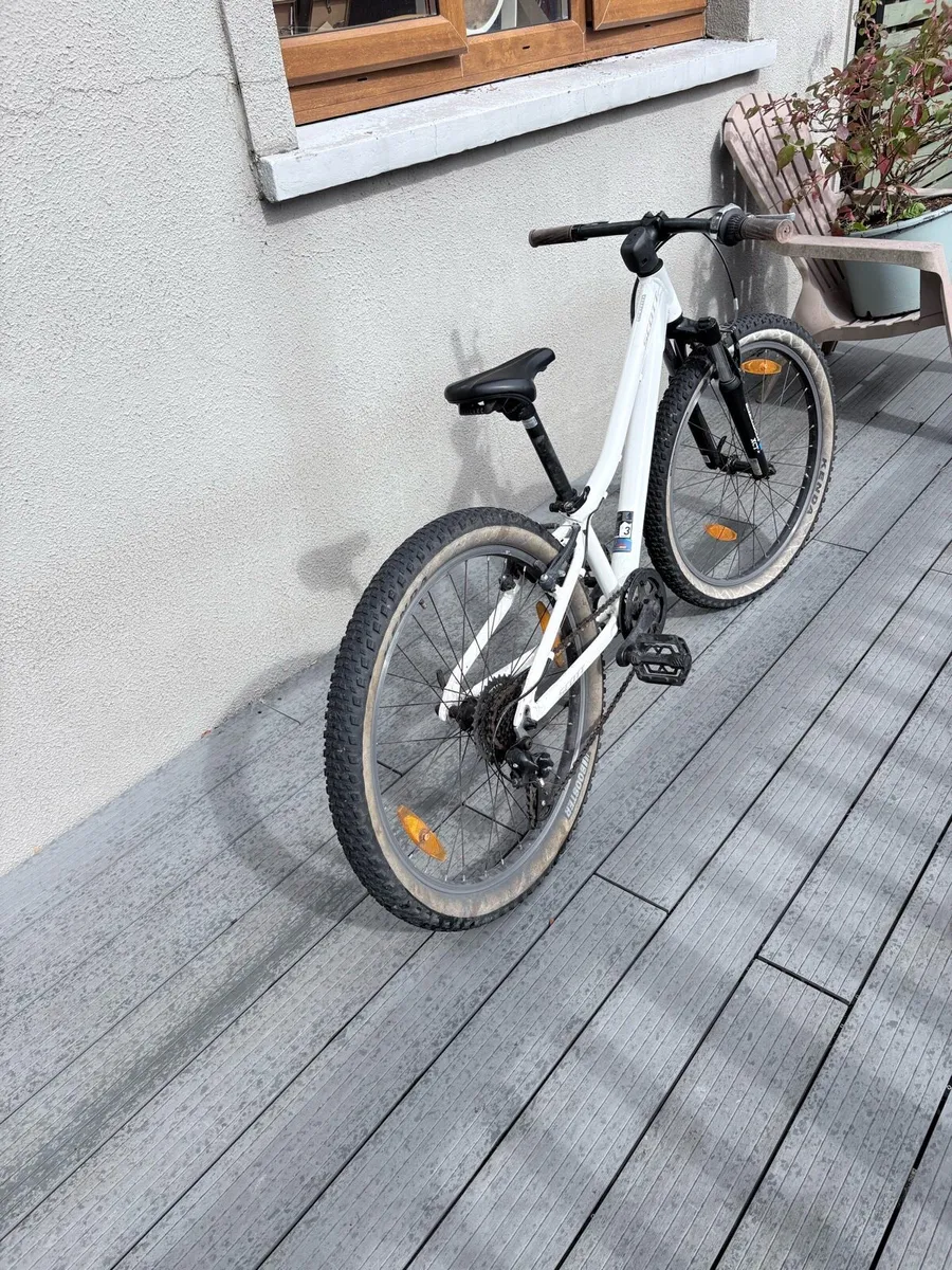 Scott contessa girls bike - Image 4