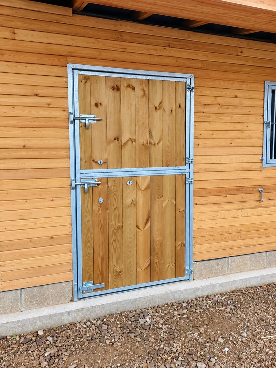 PINE CLUB STABLE DOOR - LEFT OR RIGHT HAND - Image 2