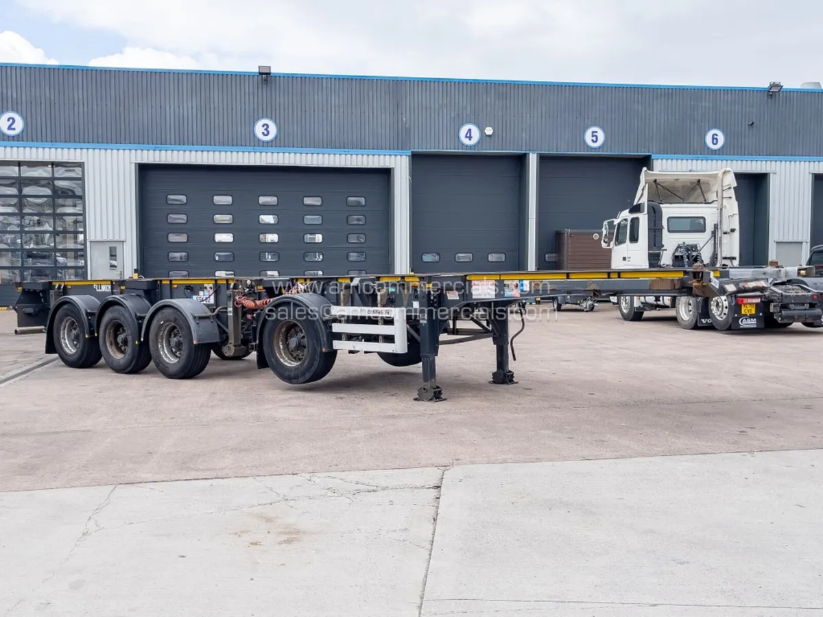 2011 DENNISON SPLITER SKELETAL TRAILER W EXTRA - Image 1