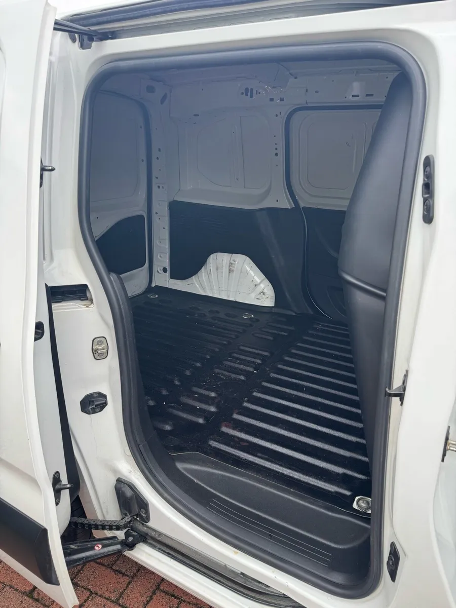 Toyota Proace City - Image 3