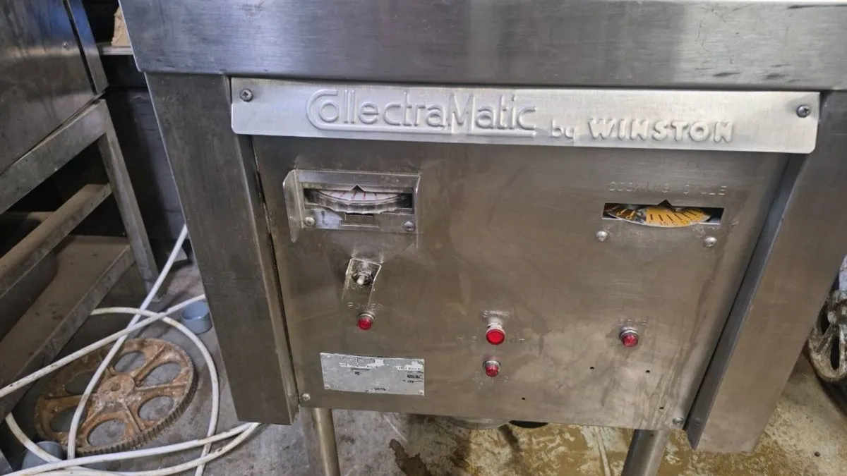 Pressure cooker,,chip dump.. - Image 1