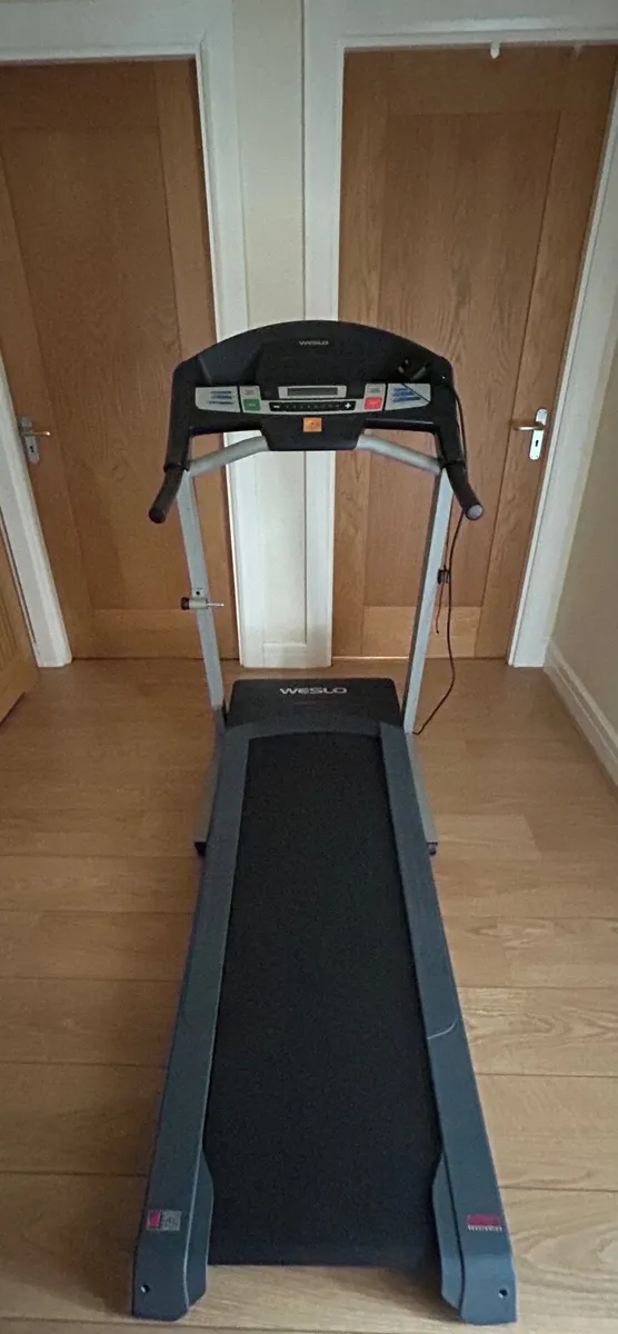Treadmill in perfect condition - Image 1