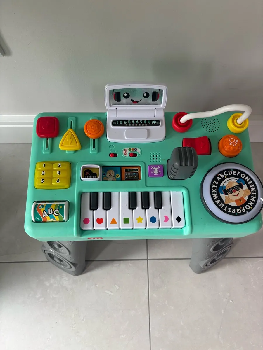 Fisher Price Mix & Learn DJ table - Image 1