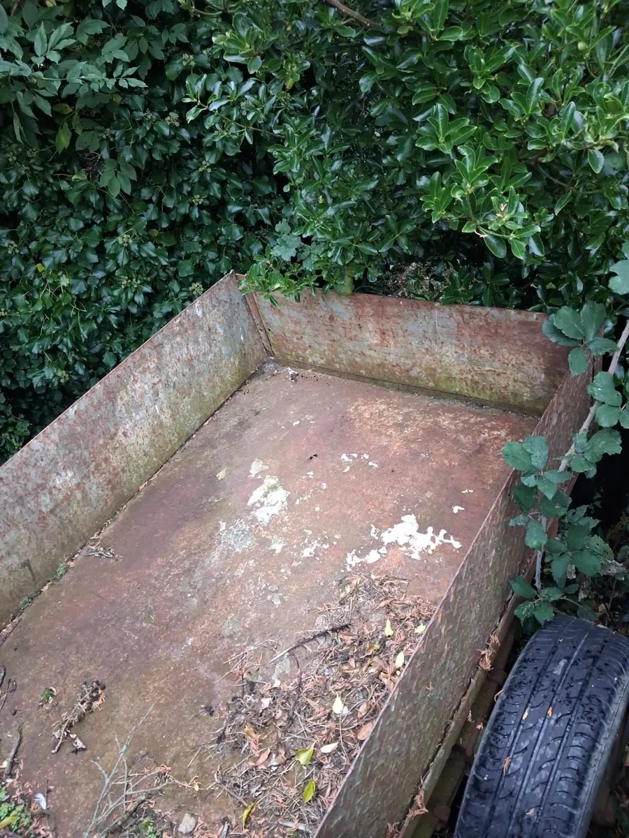 Small single axel trailer