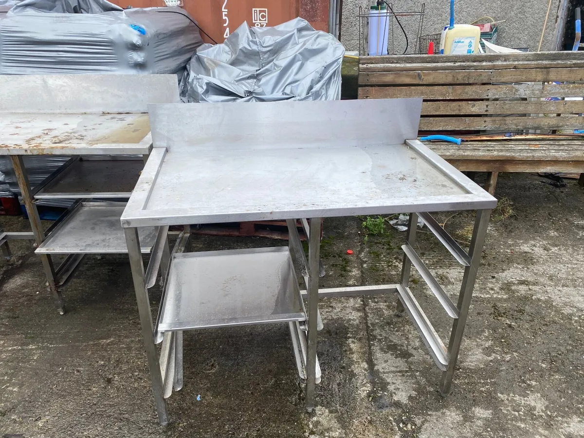 Stainless steel tables - Image 2