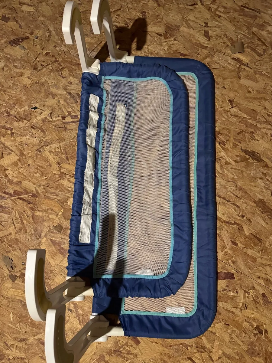 Two Bed rails - Image 1