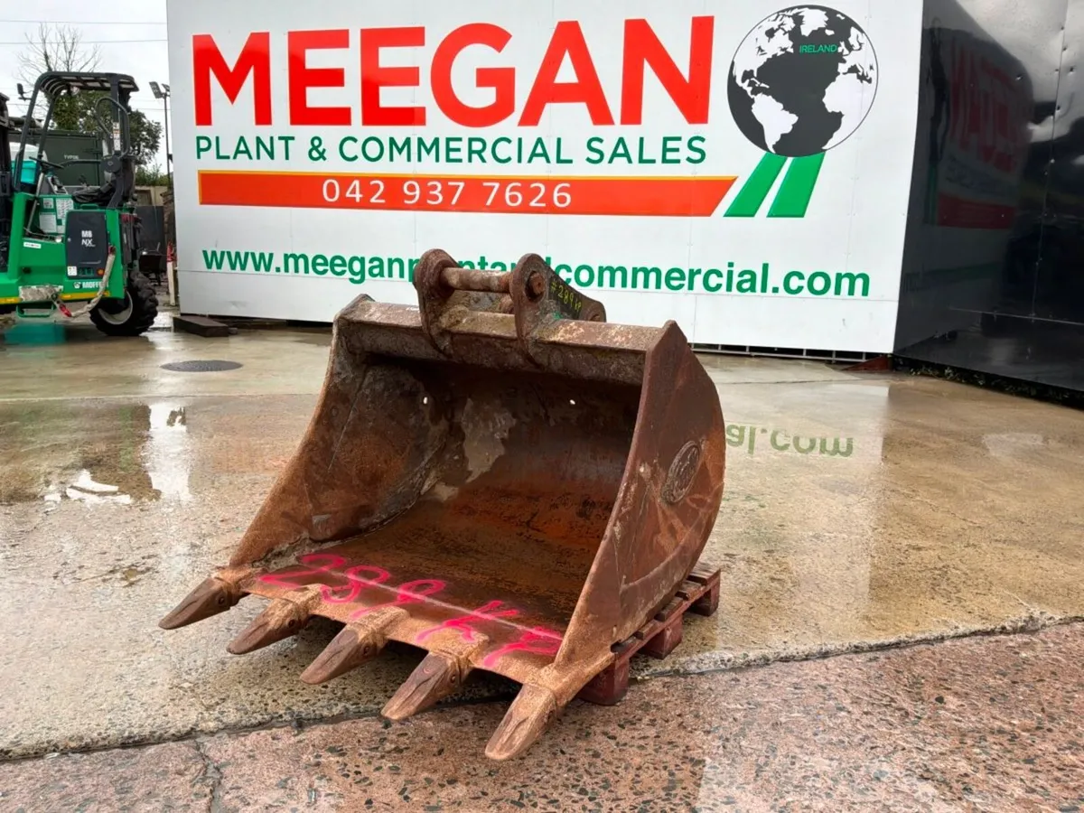 48" Geith digging bucket....65mm pins..........289 - Image 2