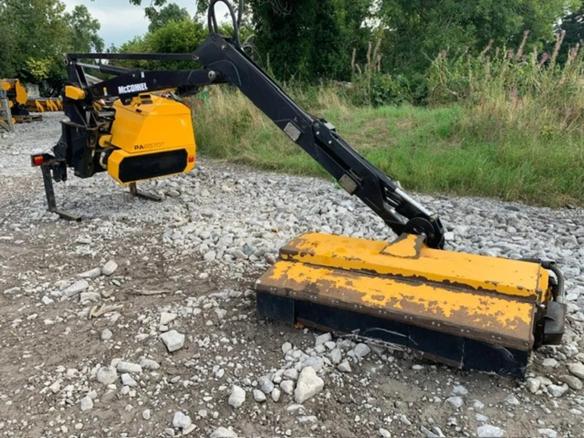 MCCONNEL PA6570T REV EDS, 1700 HRS - Image 2