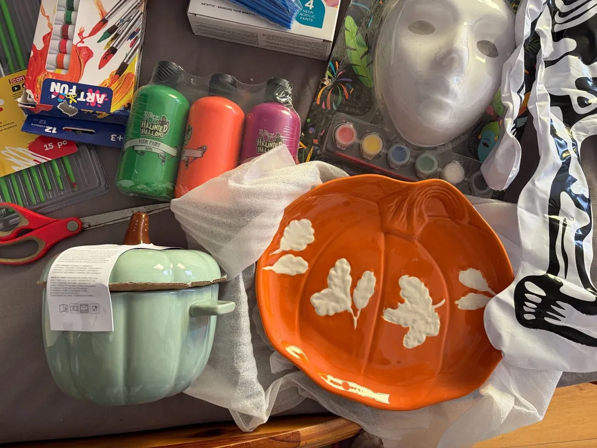 new halloween items together €50 - Image 2