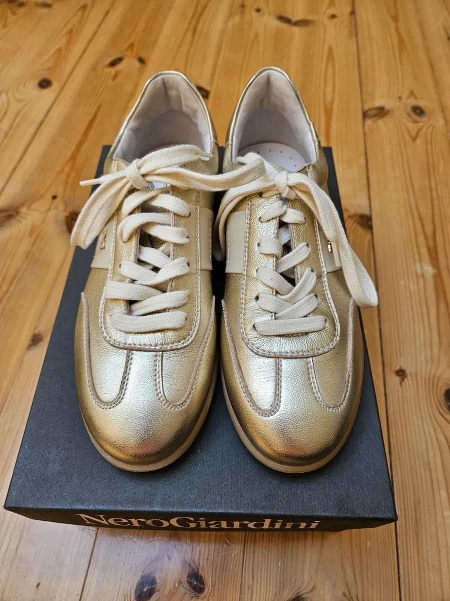 Womens Trainers - Image 1