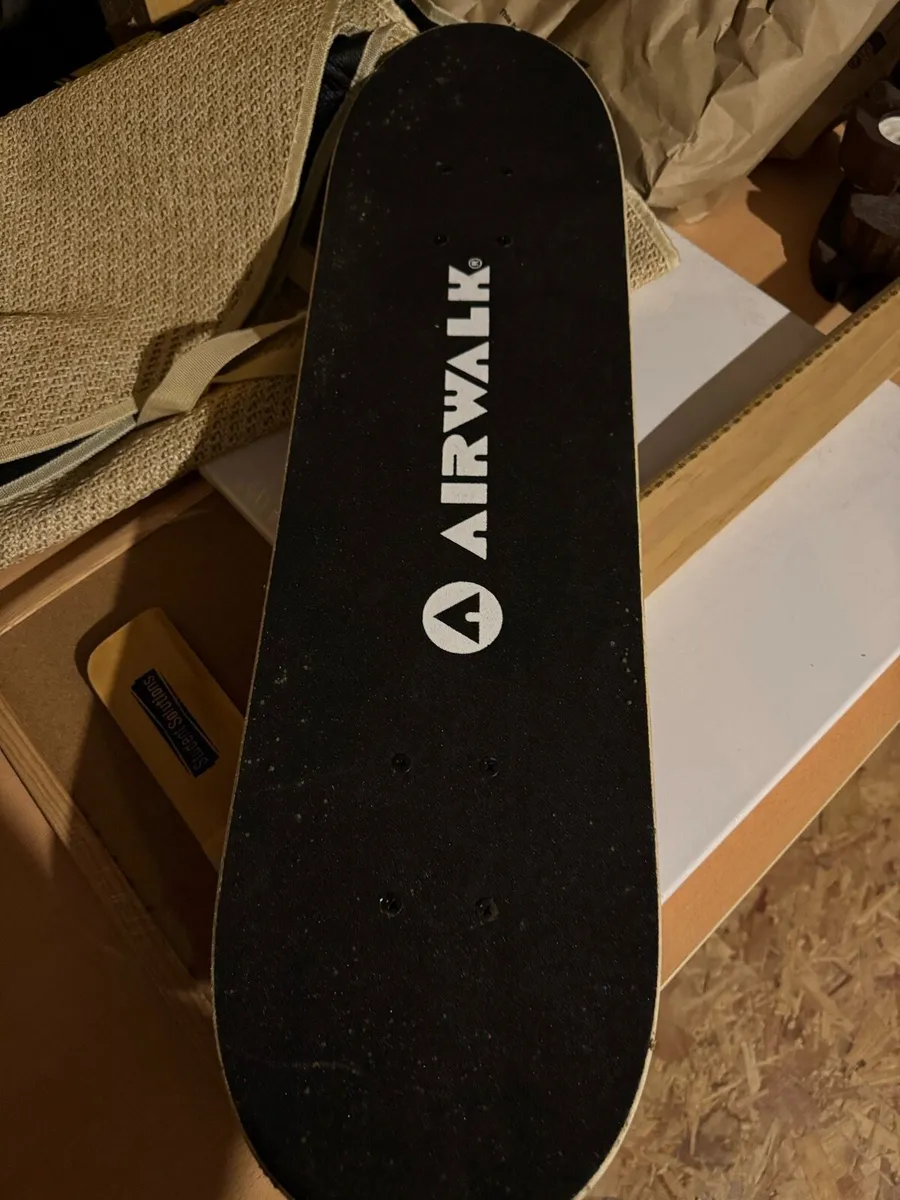 Skateboard - Image 1