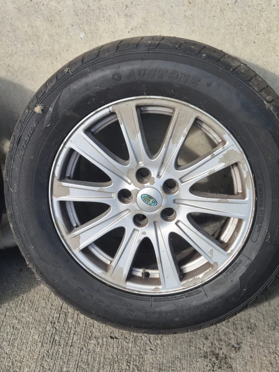 Landrover wheels and tyres, JOB LOT €150.00. - Image 2
