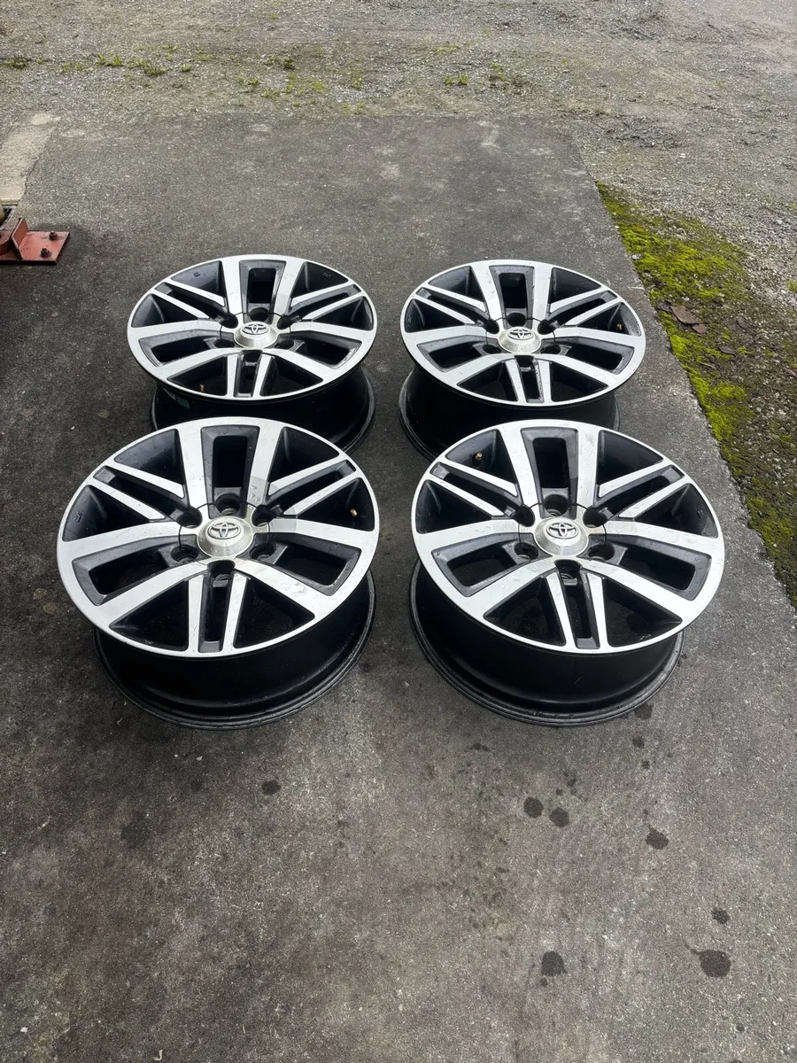 Hilux alloys - Image 1