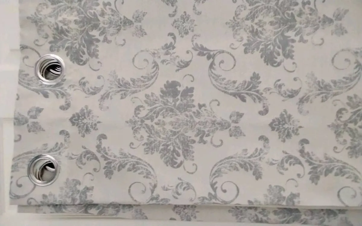 Bedroom curtains - Image 2