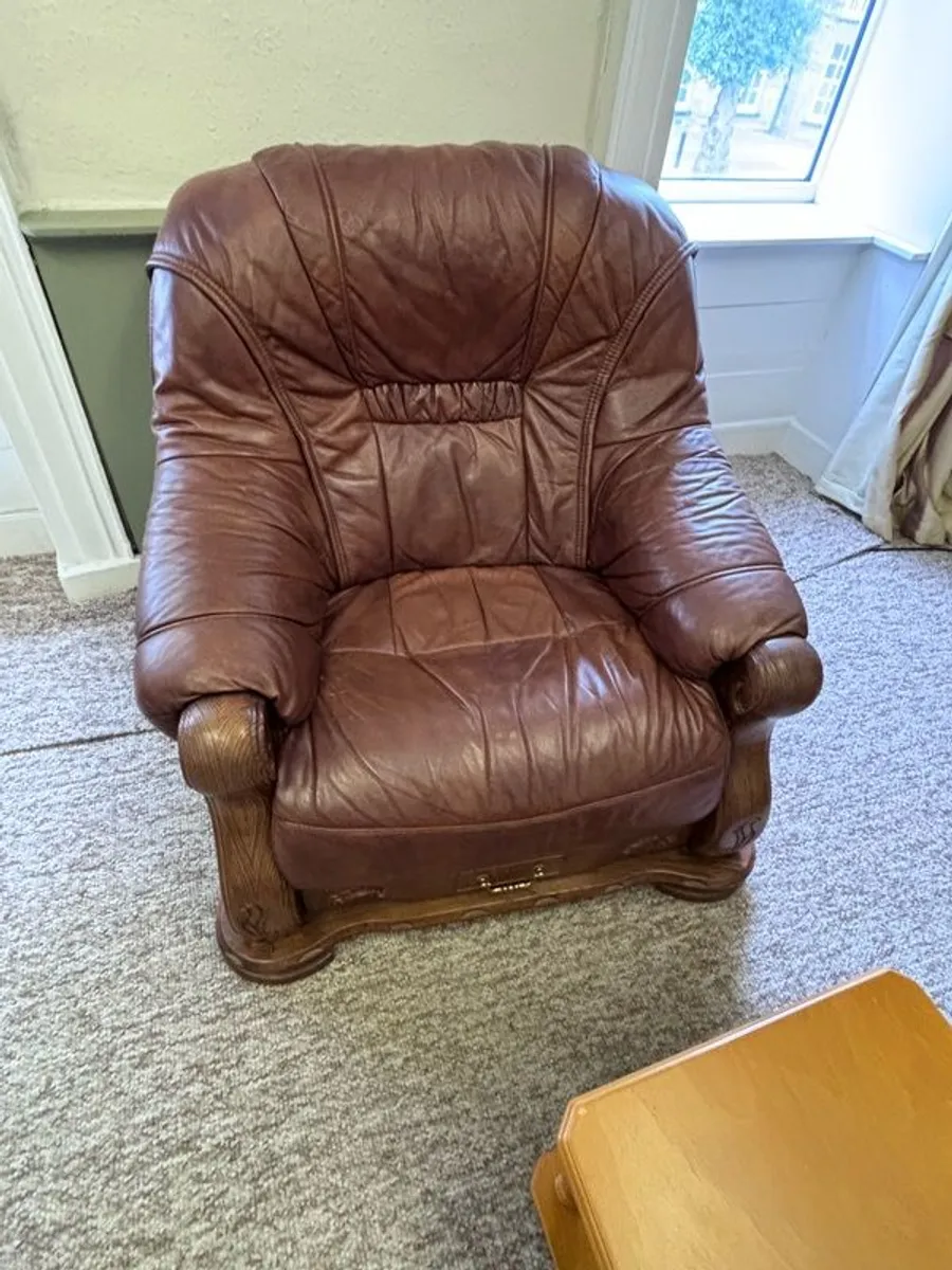 Leather and pine framed three piece suite. In excellent condition. Has been used as office furniture for meetings. Available for collection only - Image 4