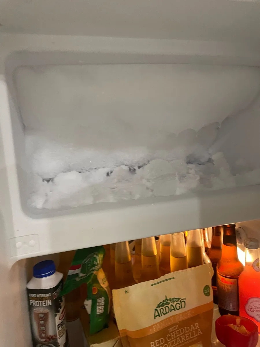 Black fridge - Image 4