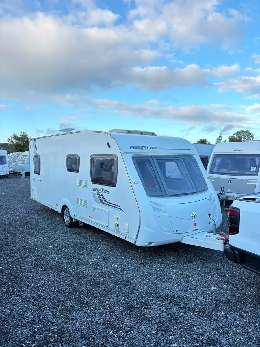 Swift Freestyle 4 Berth Fixed Bed Caravan - Image 3