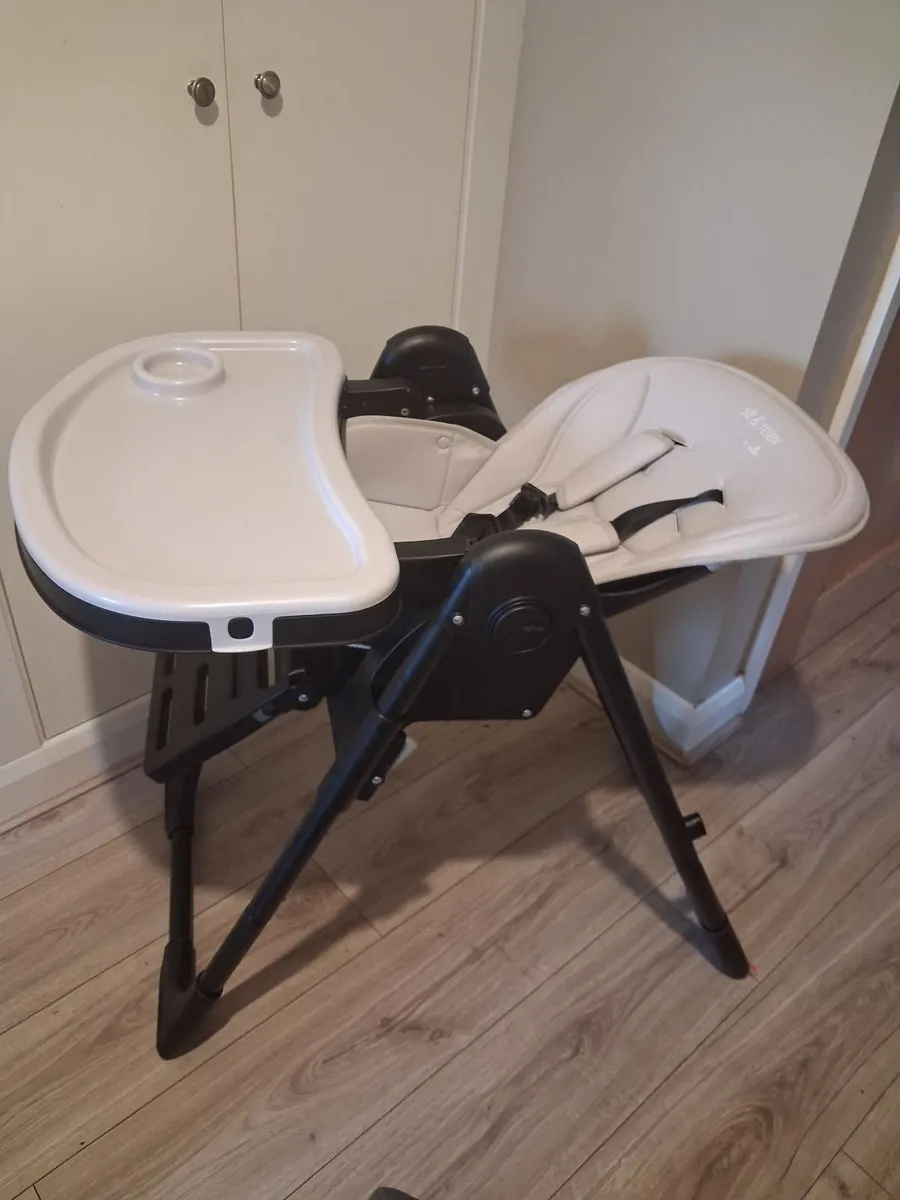 High chair - Image 2
