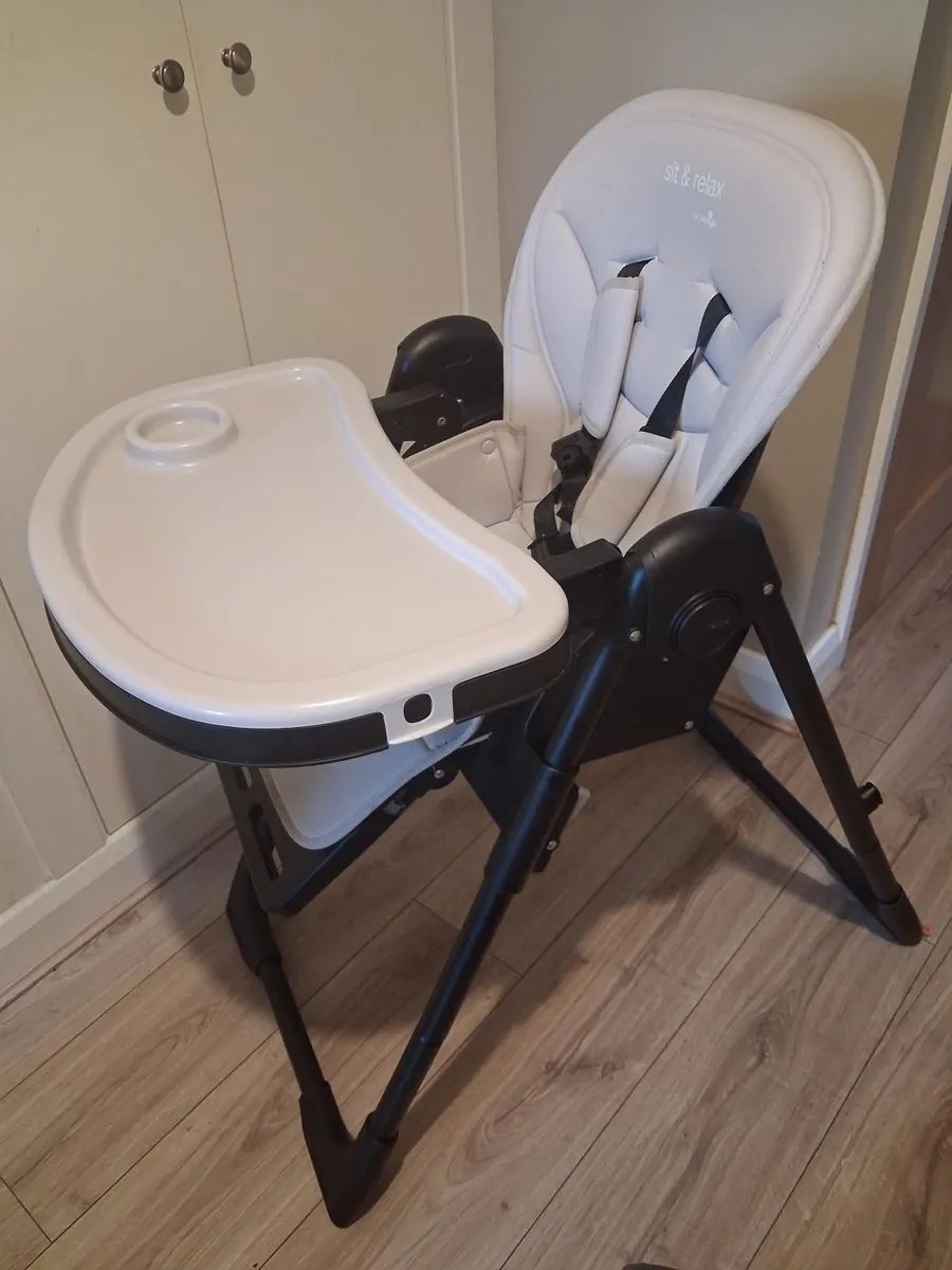 High chair - Image 1