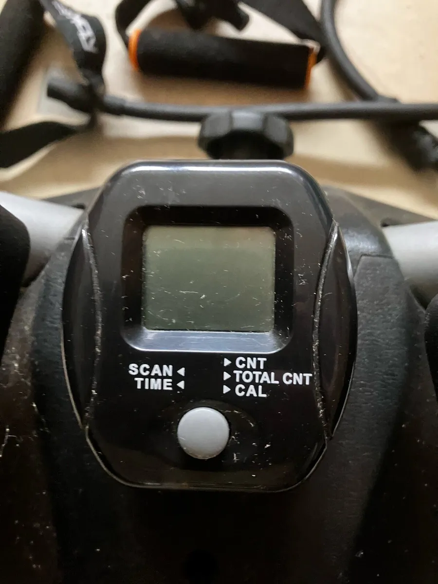 Reebok Stepper with digital display and bands - Image 3