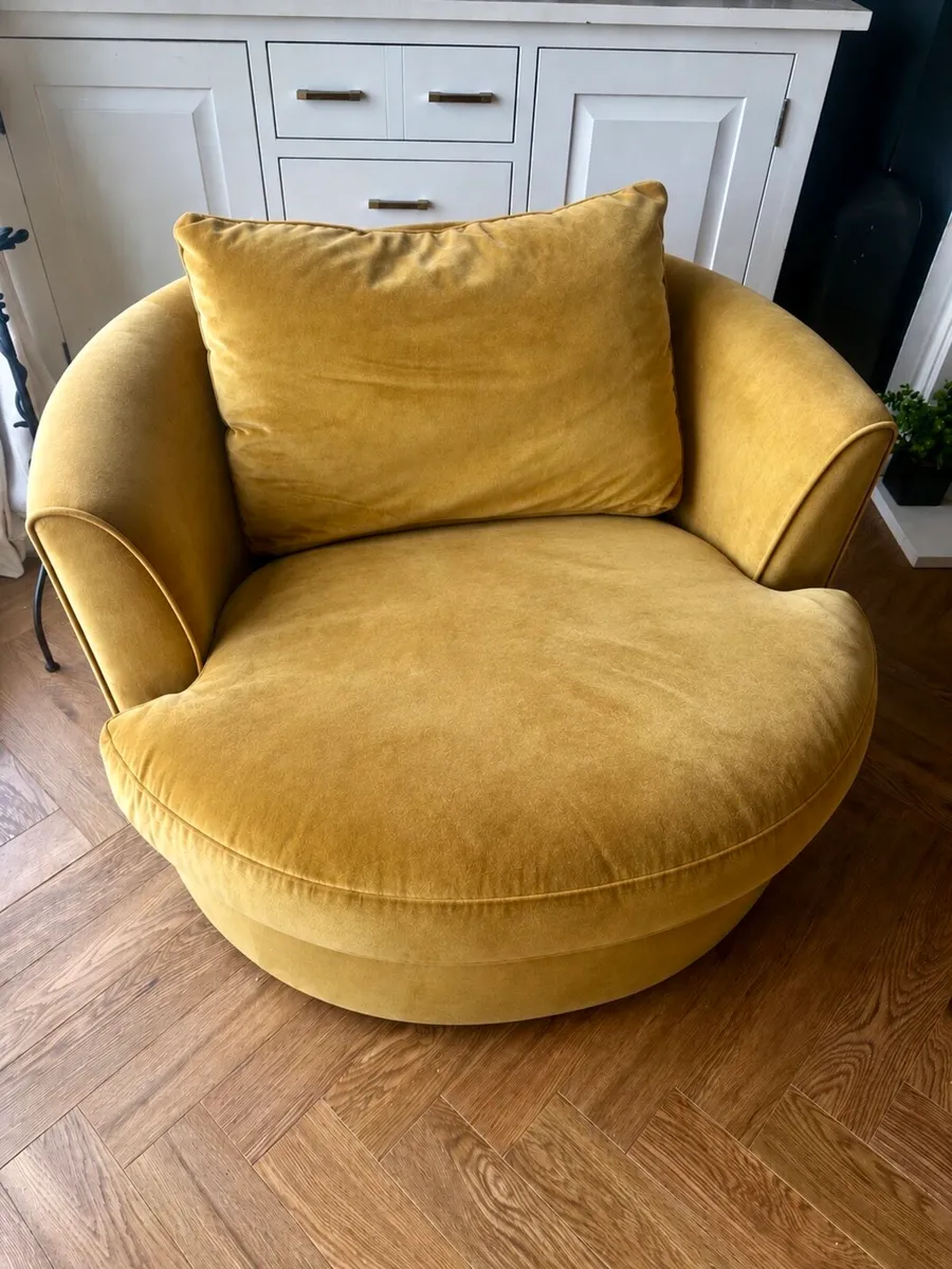 Armchair - Image 3