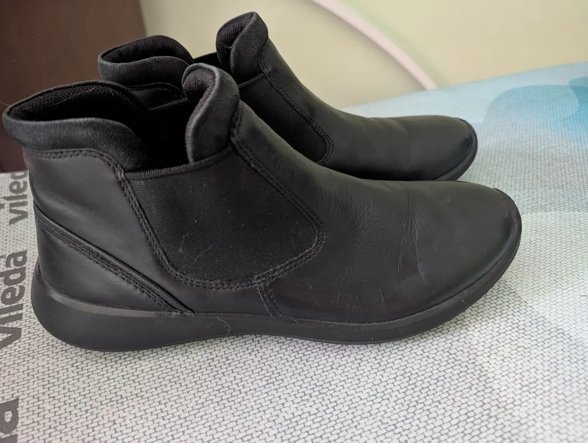 Women's Ecco Chelsea boots, leather. - Image 2