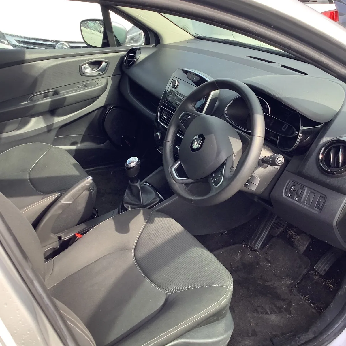 Renault Clio play tce 898cc 5 dr sep 2019 silver - Image 2