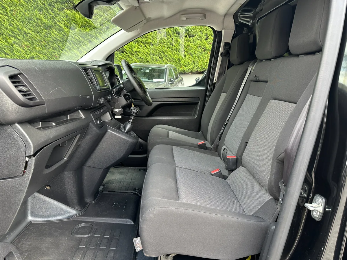 Peugeot Expert Professional STD 1.5 HDI 120 - Image 4