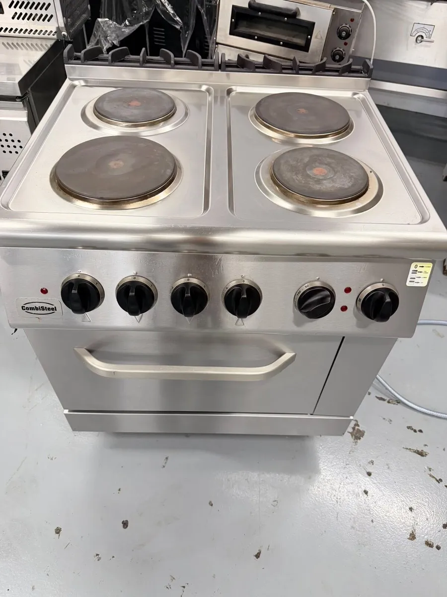Hob 4-Rings with Oven Electric 3-Phase - Image 1