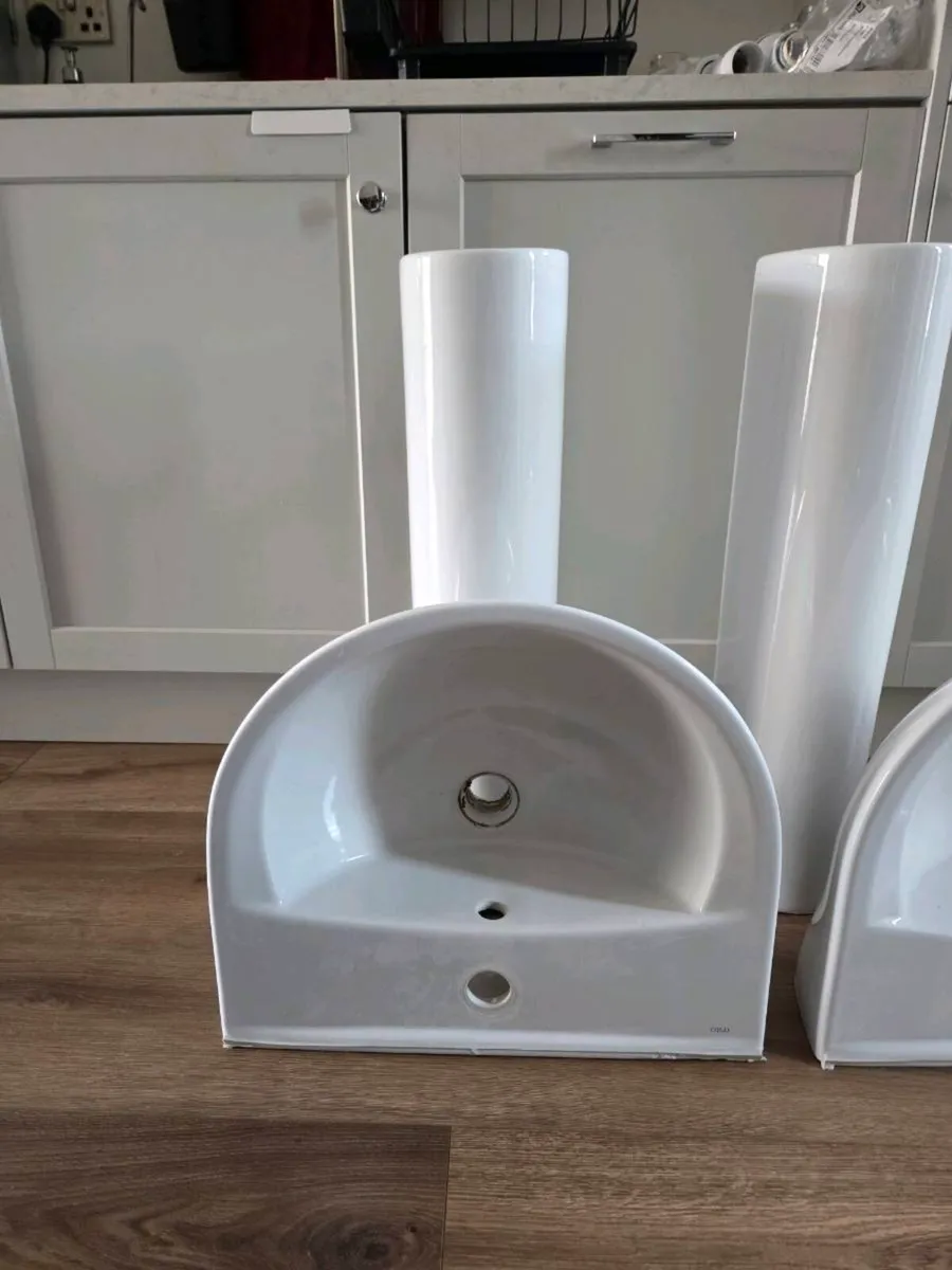 Full Sized Sink Unit + Base x 2 - Image 2