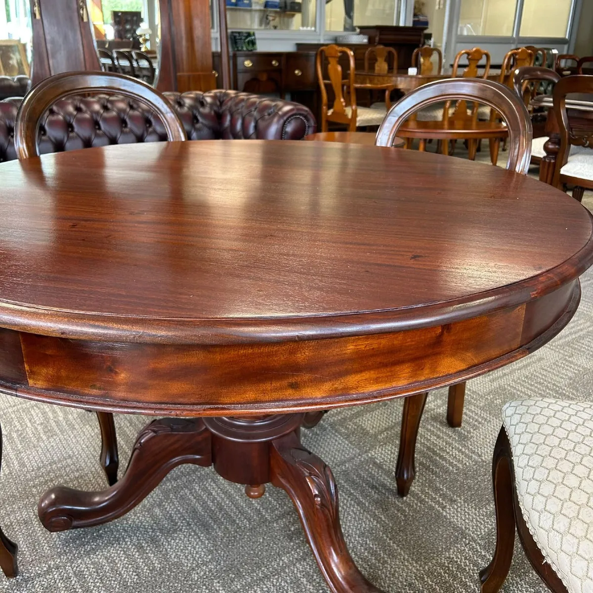 Handsome antique Victorian mahogany dining suite, - Image 2