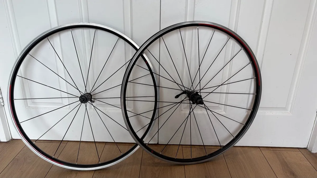 SYNCROS ROADBIKE WHEELSET 700C - Image 1