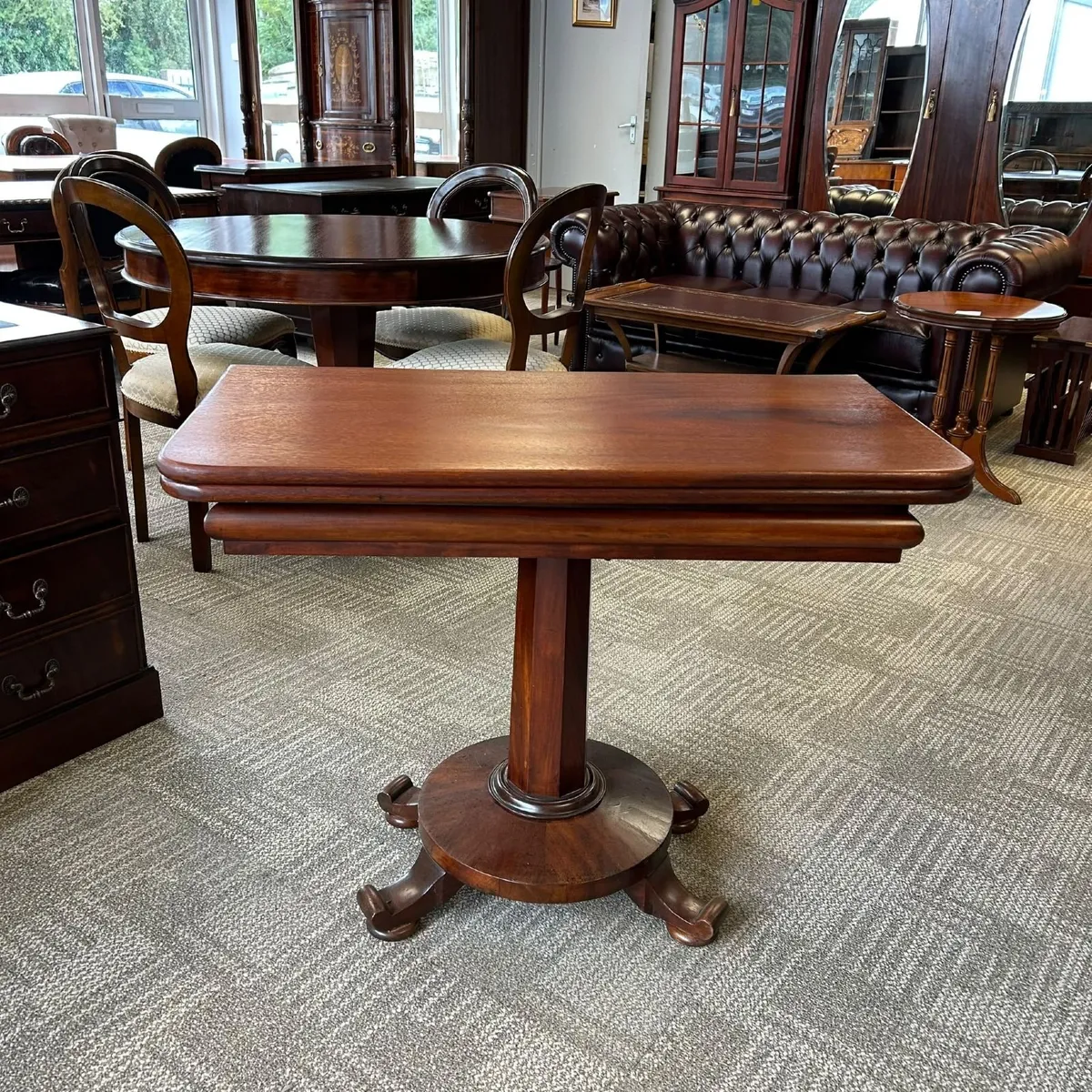 Handsome 19th century antique mahogany games/tea t - Image 3