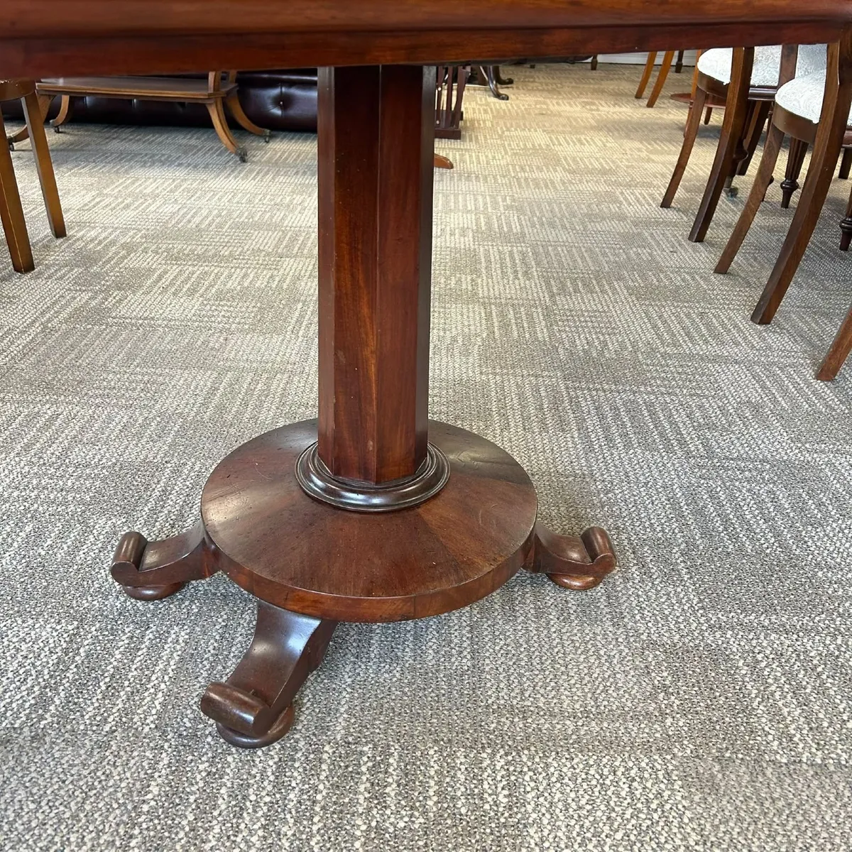 Handsome 19th century antique mahogany games/tea t - Image 4