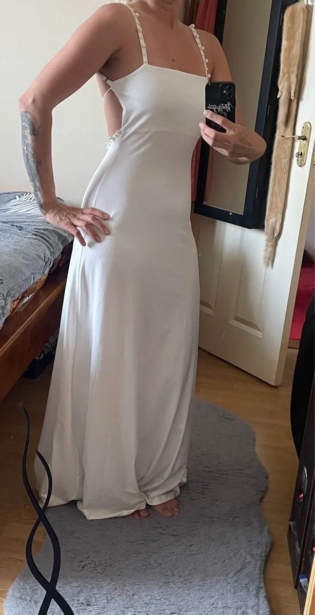 White dress - Image 3
