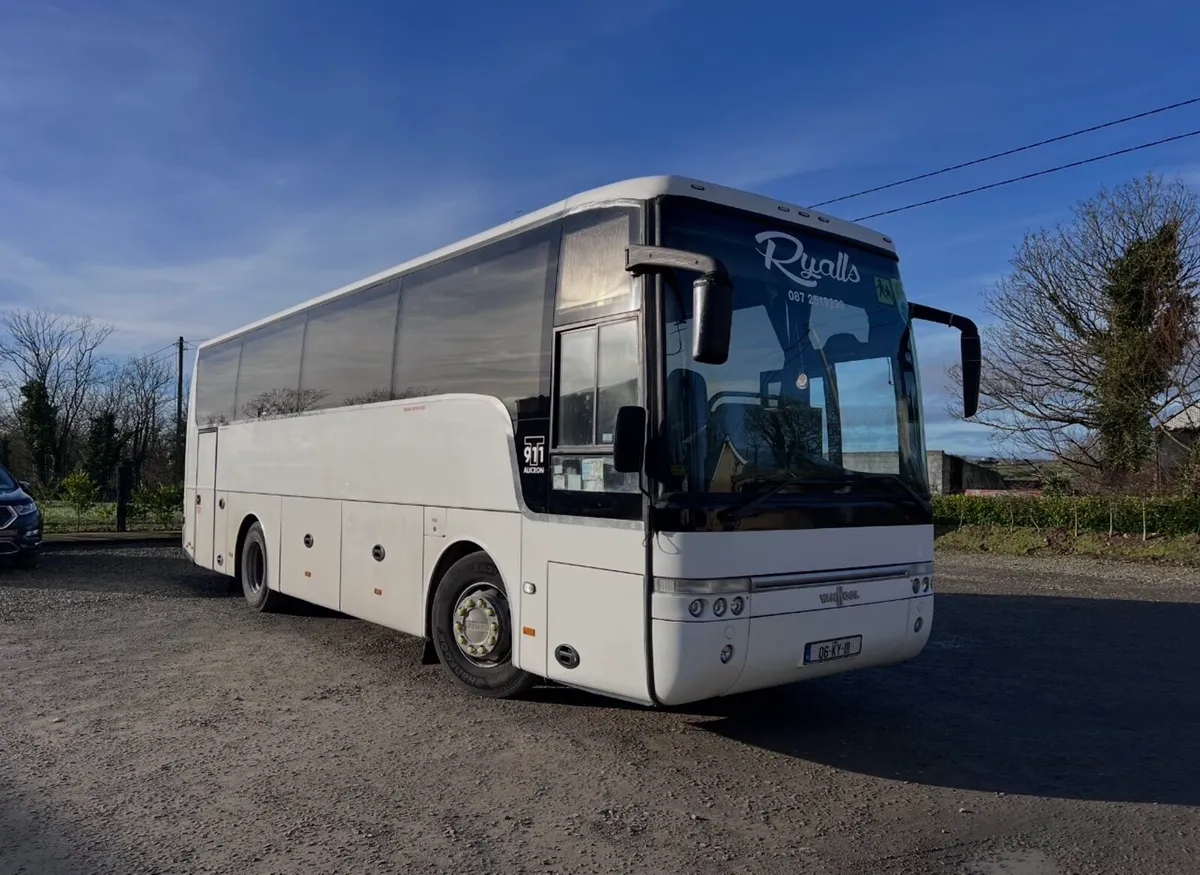 VanHool Bus - Image 4
