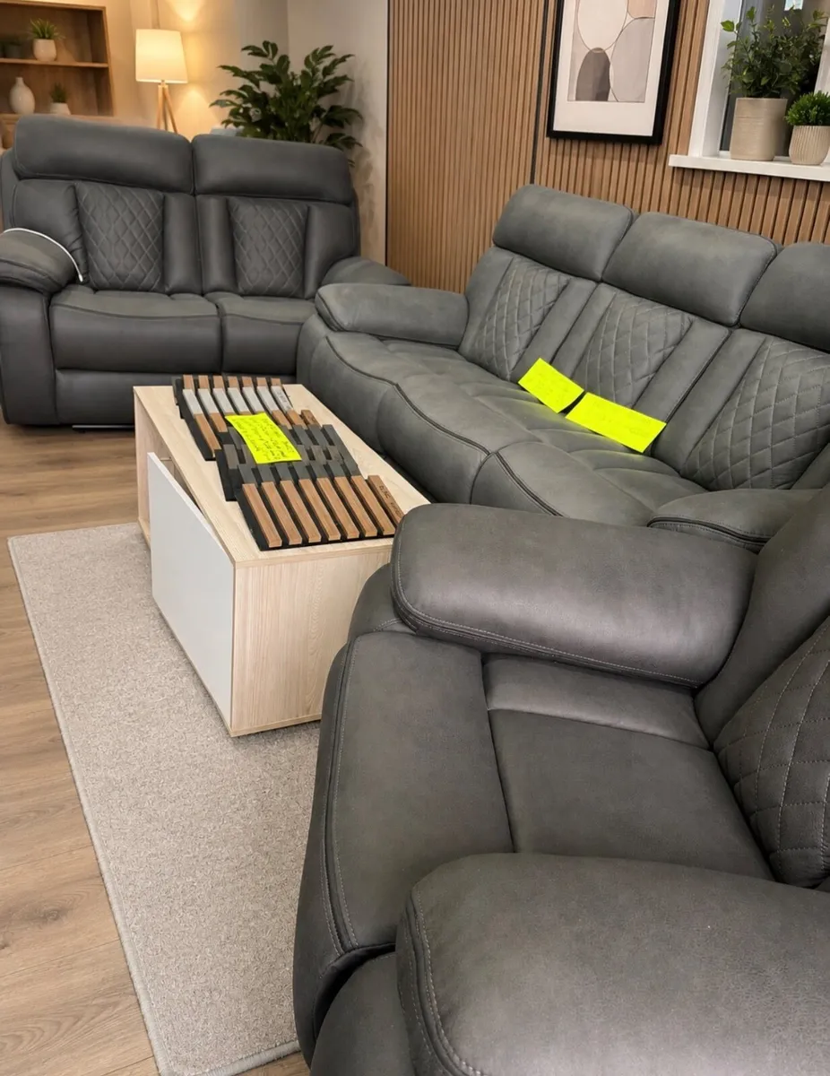 Recliners, sofas, Sofabeds - Image 1