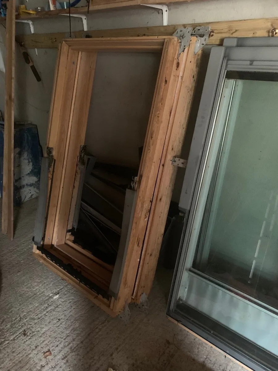 2 Velux windows, 140 by 78 cm - Image 2