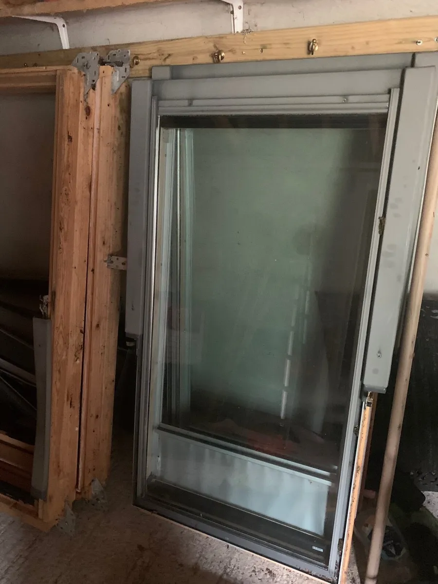 2 Velux windows, 140 by 78 cm - Image 3